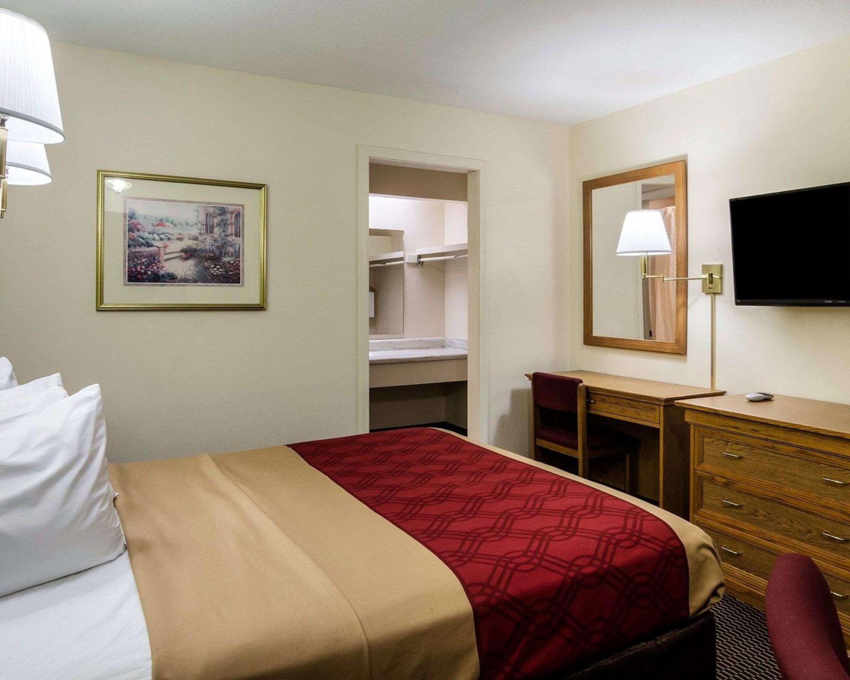 Econo Lodge University Lawrence Extérieur photo
