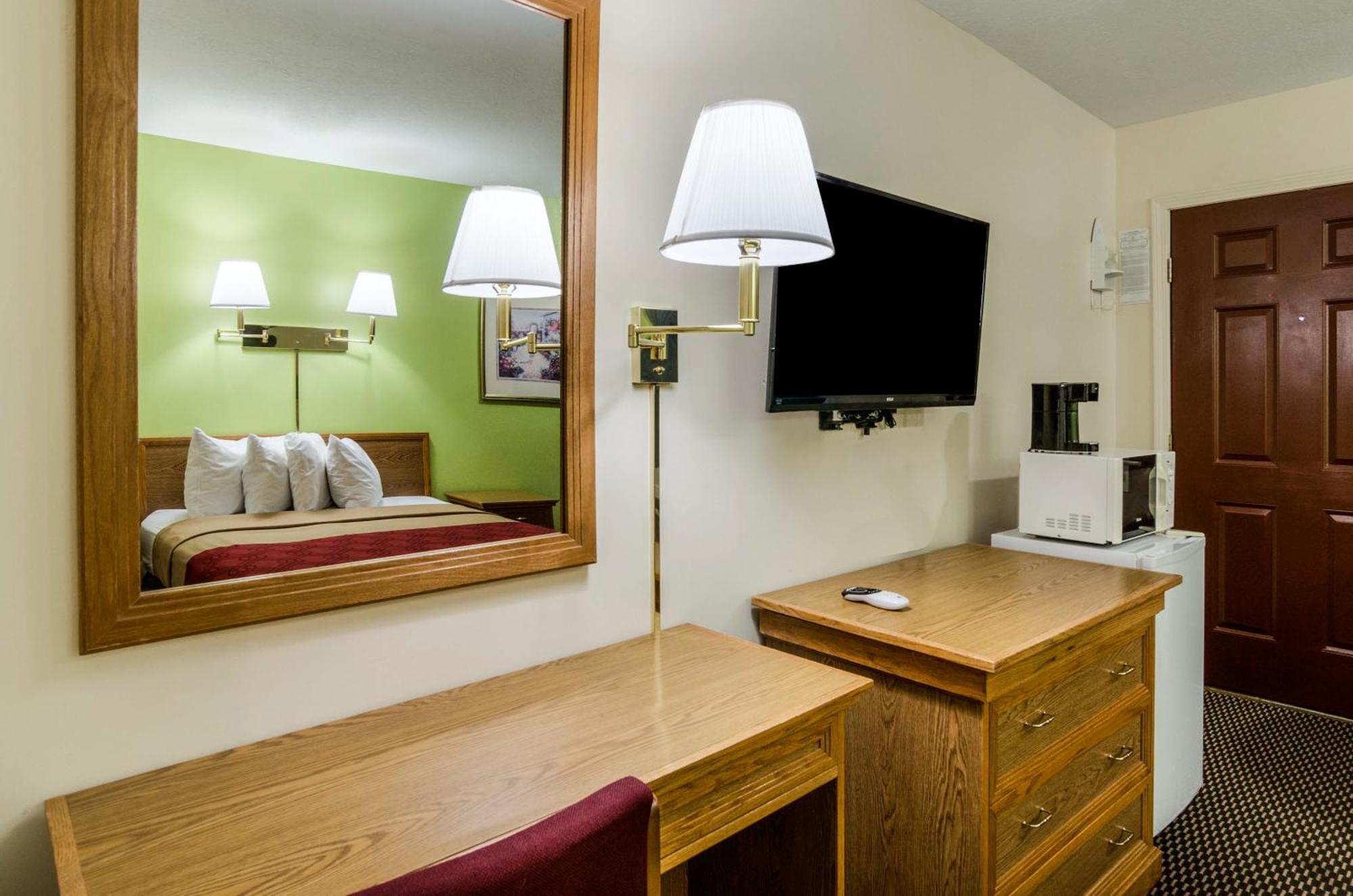 Econo Lodge University Lawrence Extérieur photo