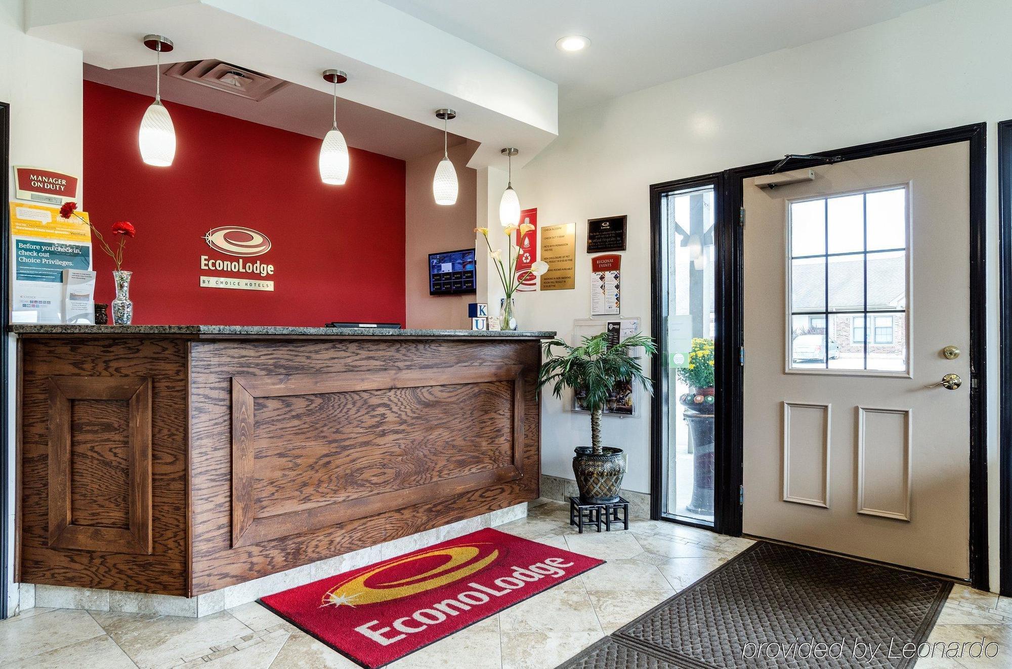 Econo Lodge University Lawrence Extérieur photo