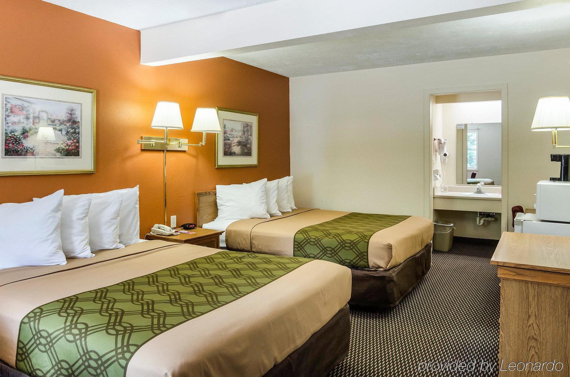 Econo Lodge University Lawrence Extérieur photo