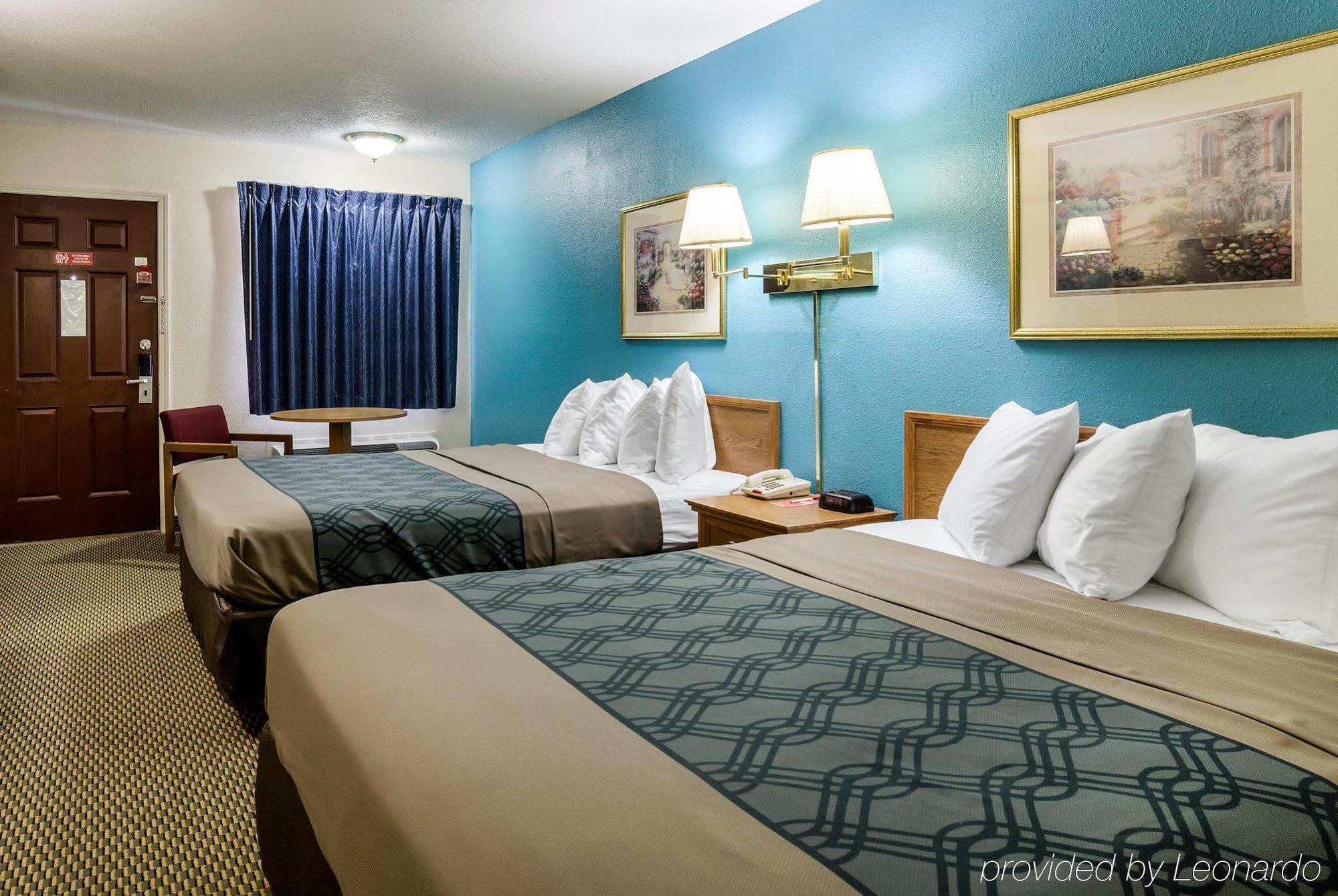 Econo Lodge University Lawrence Extérieur photo